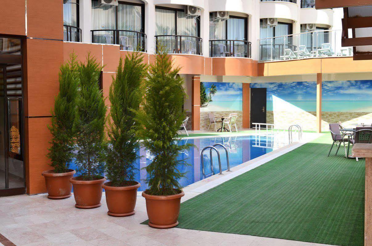 Ozcelik Hotel Kuşadası Exterior photo
